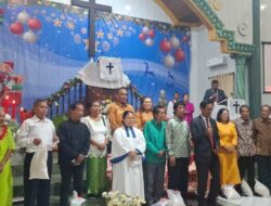 Anggota DPR RI Dr. Maruli Siahaan Berbagi Kasih Natal Bersama Jemaat HKBP Sion