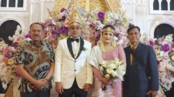 ANGGOTA DPR RI KOMISI XIII MARULI SIAHAAN HADIRI RESEPSI PERNIKAHAN DI MEDAN