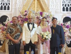 ANGGOTA DPR RI KOMISI XIII MARULI SIAHAAN HADIRI RESEPSI PERNIKAHAN DI MEDAN