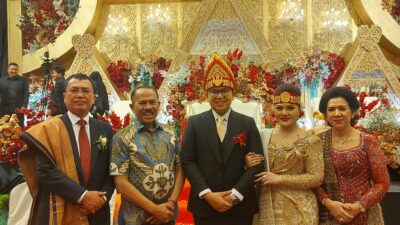 “Tak Hanya di Senayan, Maruli Siahaan Hadir di Tengah Masyarakat: Tiga Resepsi Pernikahan Disambangi dalam Sehari”