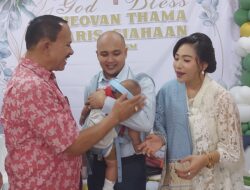 Anggota DPR RI Maruli Siahaan Hadiri Syukuran Baptisan Kudus Anak di Medan