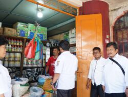 Pemerintah Kabupaten Tapanuli Utara Monitoring Langsung Harga Pupuk Bersubsidi ke Pasar Tarutung