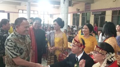 Anggota DPR RI Maruli Siahaan Hadiri Pesta Pernikahan Adat di Medan