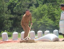 Dukung Industri Kopi Lokal, Bupati Taput Sapa Karyawan dan Petani di Siborongborong ‎